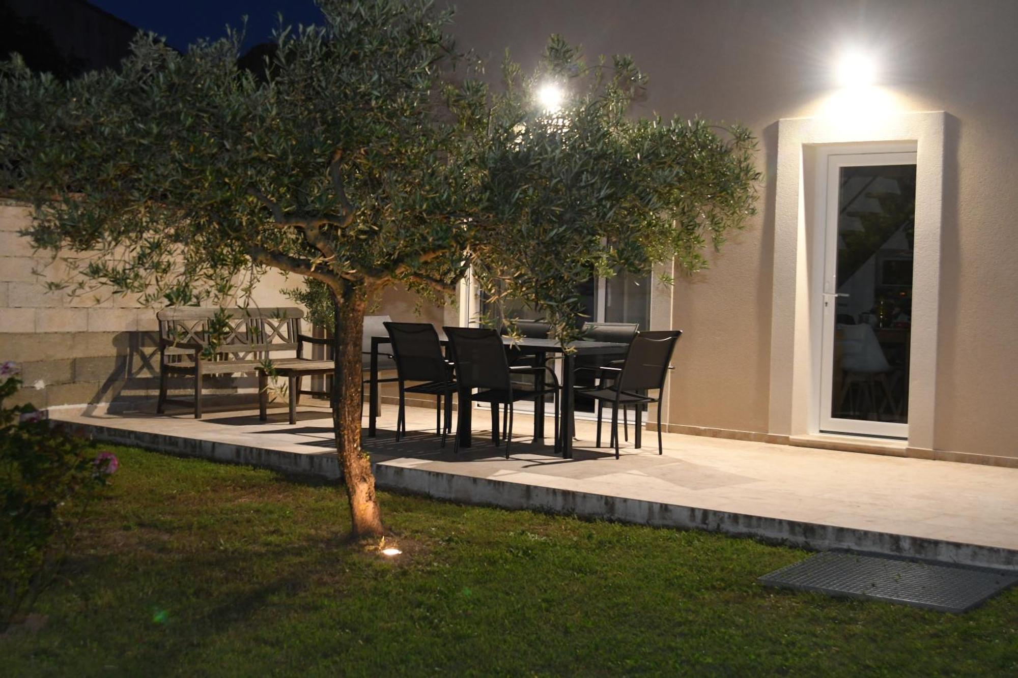 Apartment Le Christolive Victor La Coste *